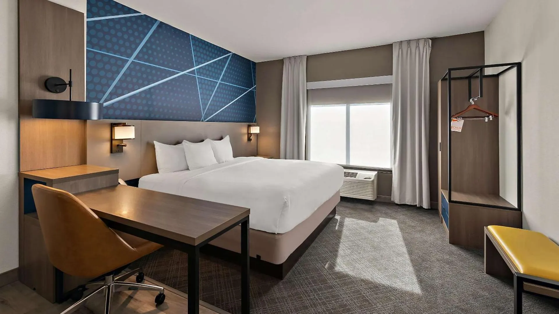 Comfort Suites Columbus East Broad 3*,
