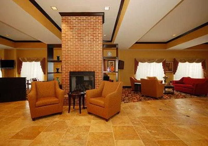 Comfort Suites Columbus East Broad Hotel